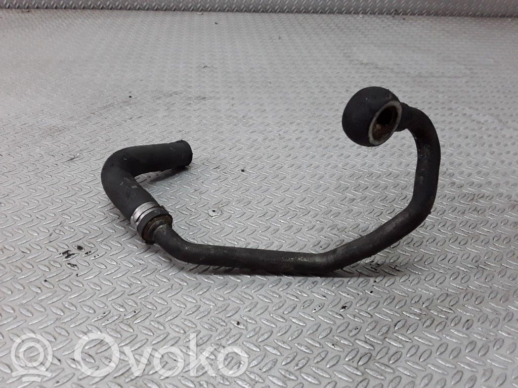 Coolant pipe/hose