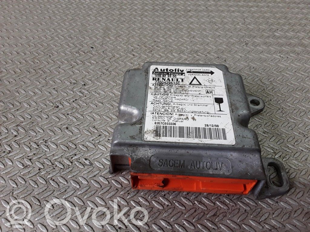 Renault Laguna I Airbag control unit/module 