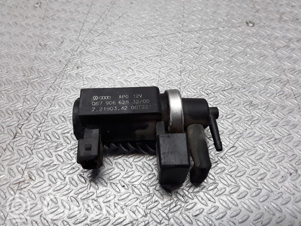 Electroválvula del turbo   057906628