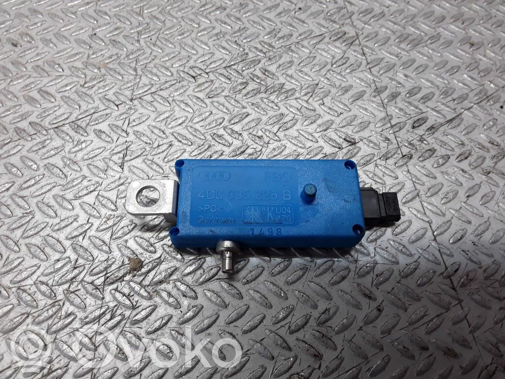 Audi A8 S8 D2 4D Antenos stiprintuvas 