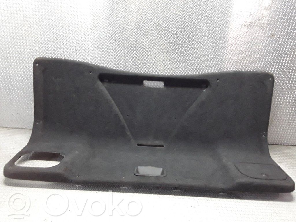Audi A8 S8 D2 4D Takaluukun alaosan verhoilu 