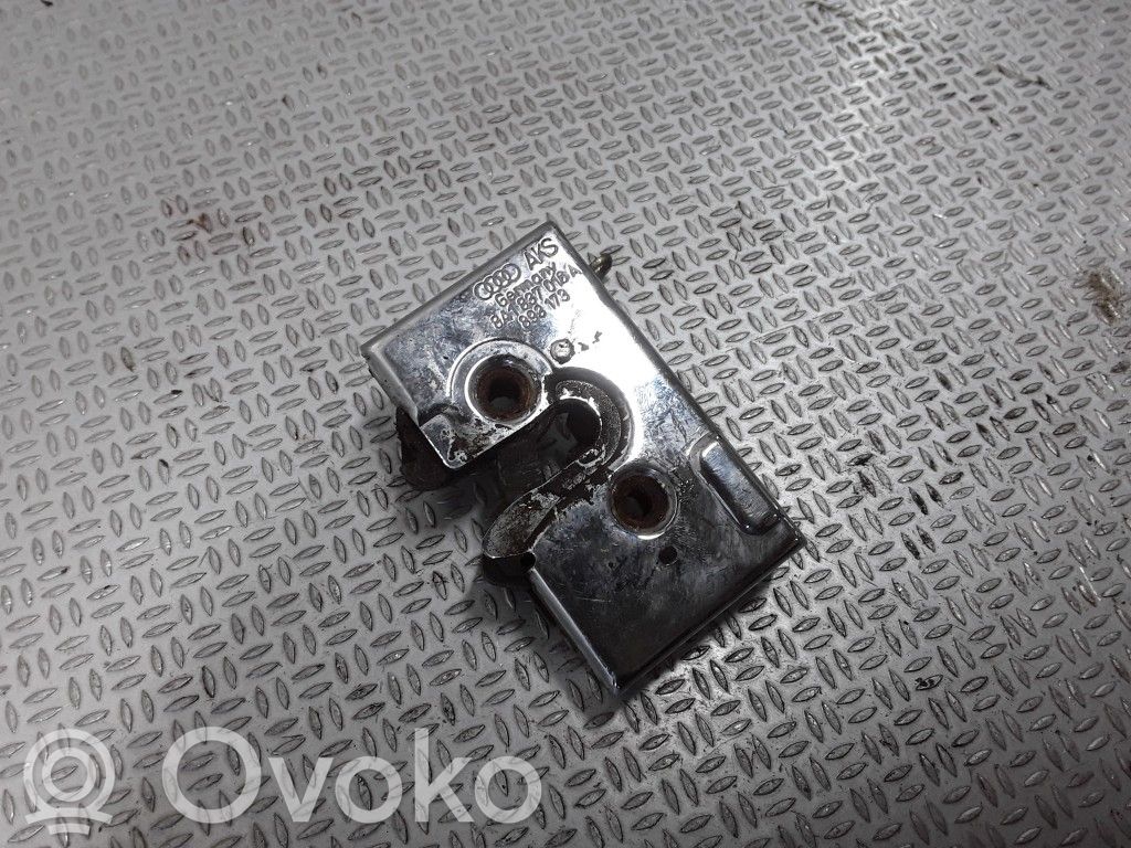 Audi 80 90 S2 B4 Front door lock 