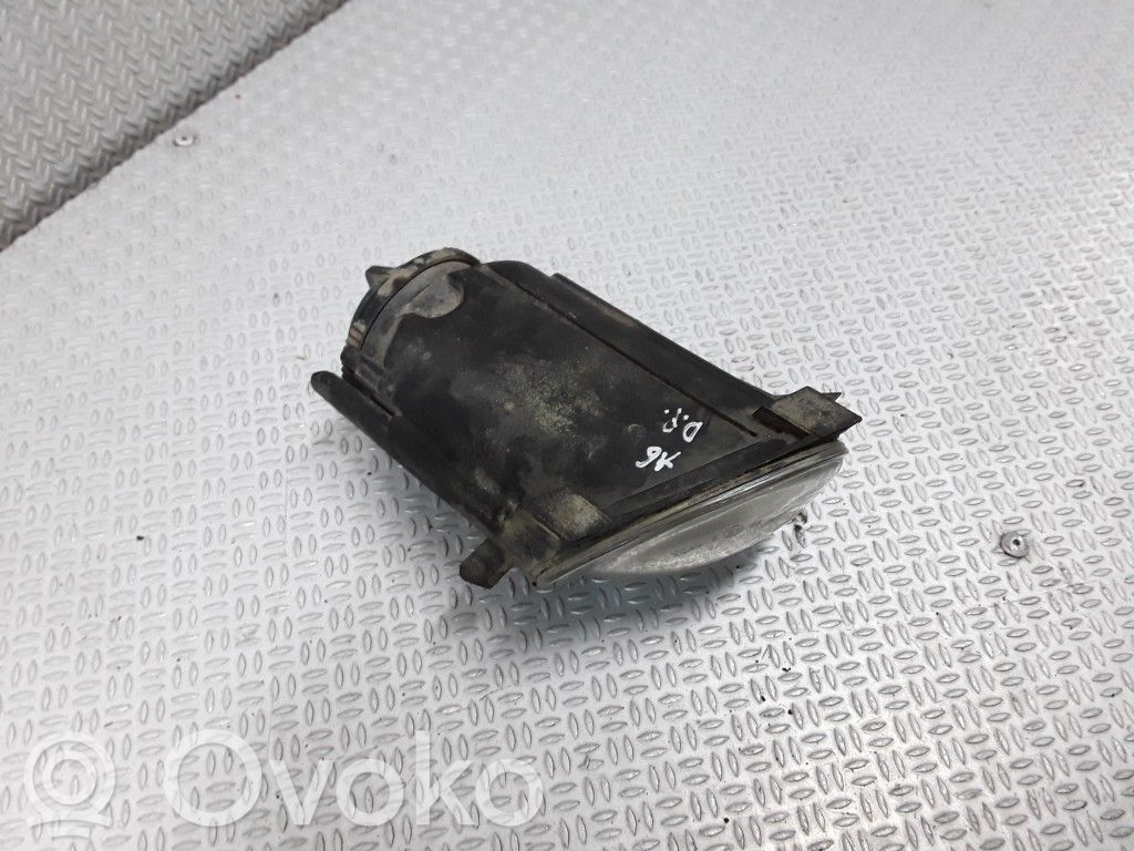 Miglas lukturis priekšā   4B0941700A