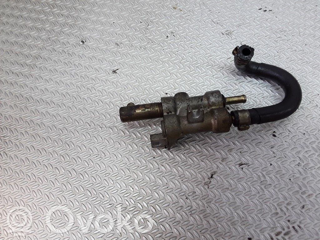 Régulateur de pression de carburant   46480170