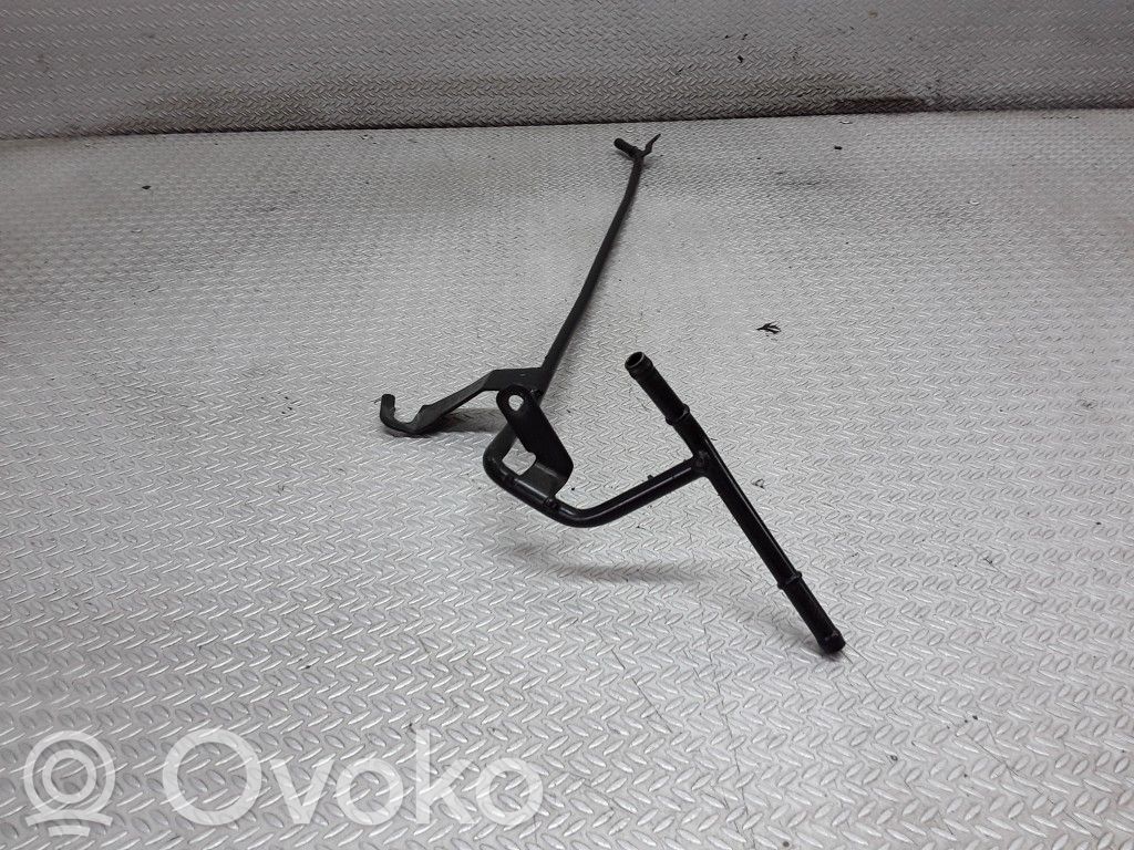 Caurulīte (-es) / šļūtene (-es)   3D0121065