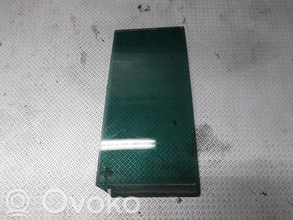 Ventanilla de ventilación de la puerta trasera