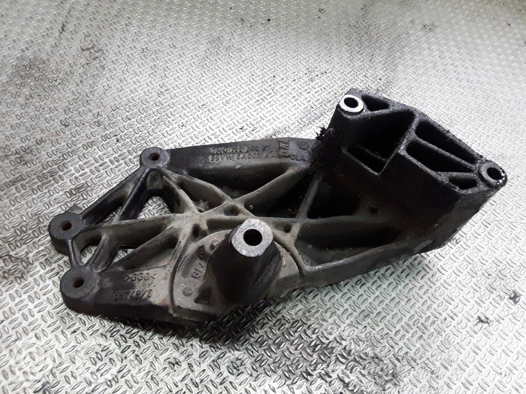 Volkswagen Sharan Engine mounting bracket 