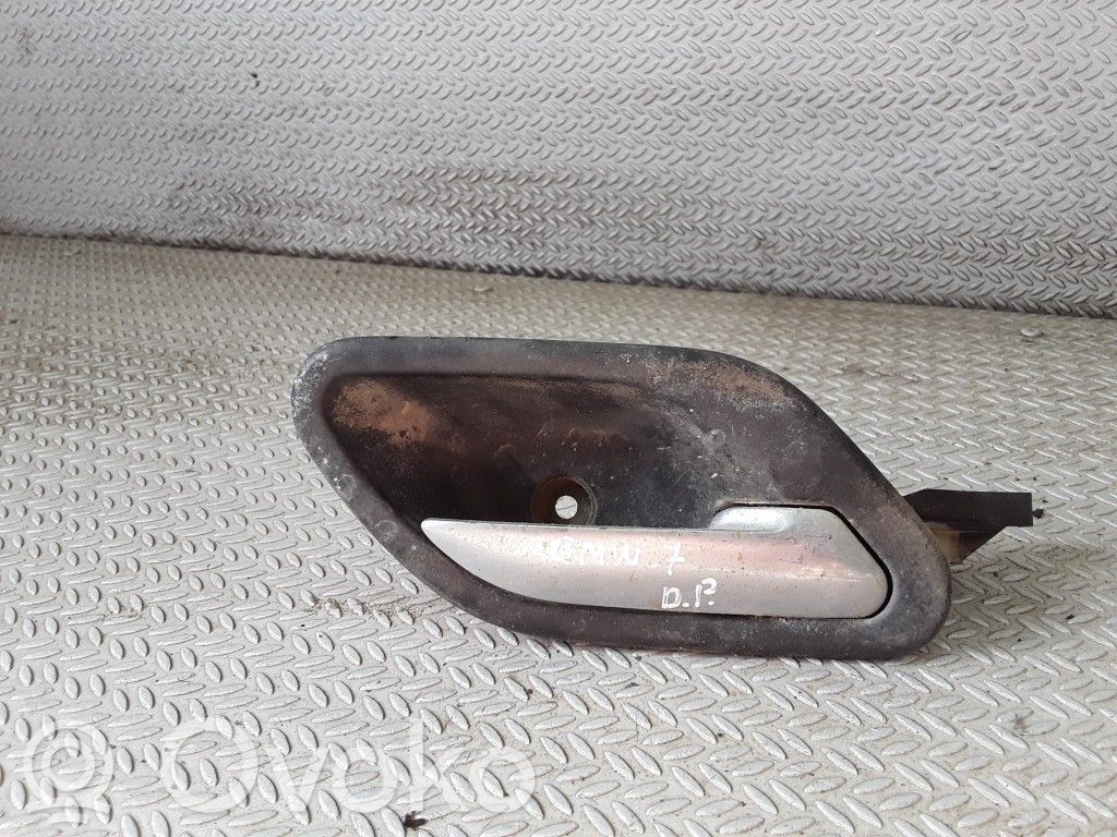 Rear door interior handle   8125514