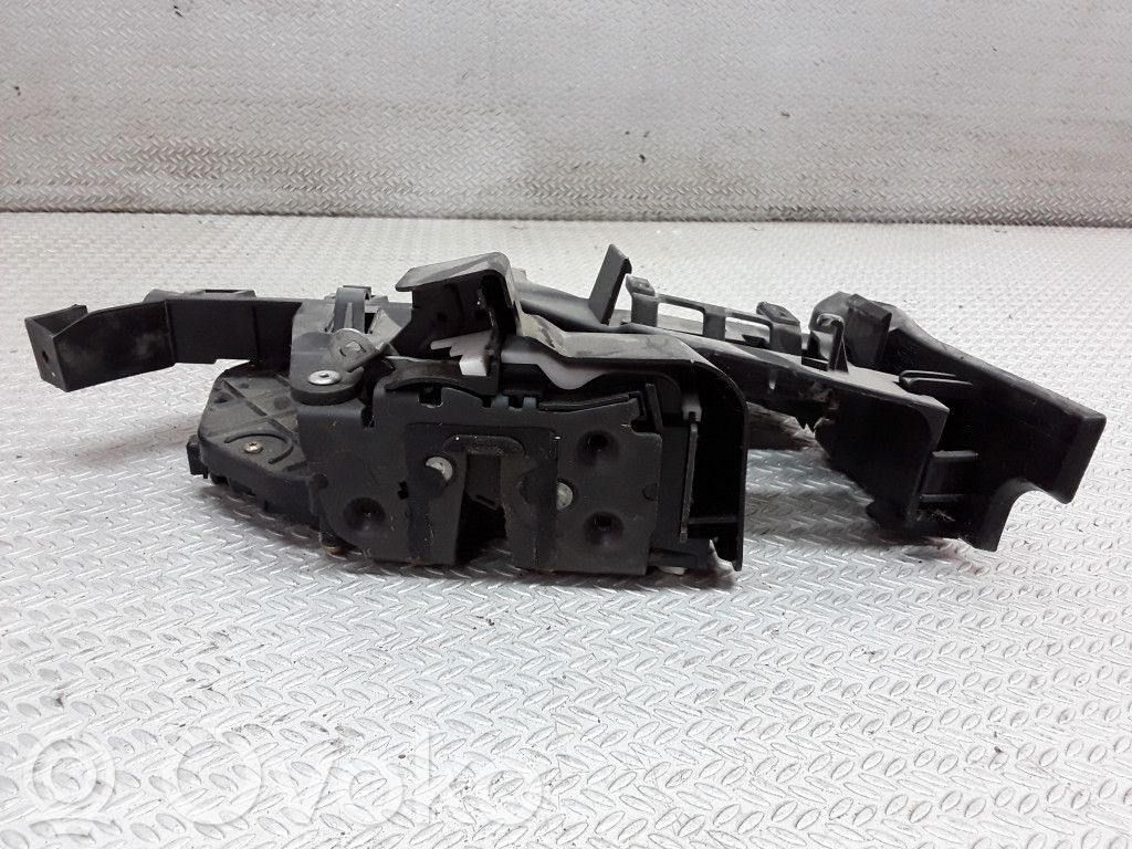 Ford Focus C-MAX Aizmugurē slēdzene 