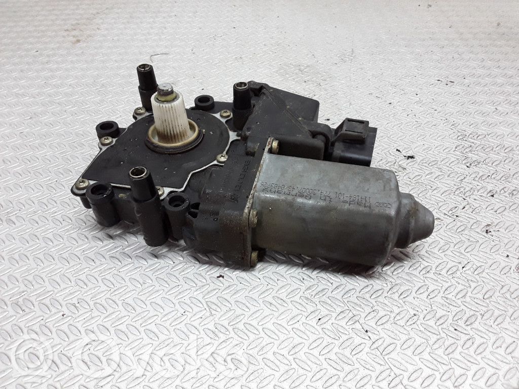 Rear door window regulator motor   8D0959802E