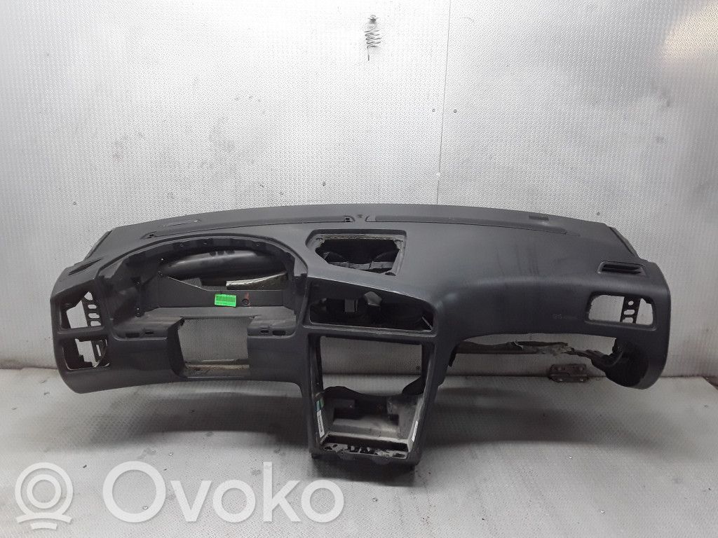 Volvo V70 Panelė 