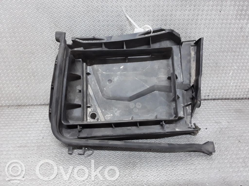 BMW 5 E39 Air filter box 