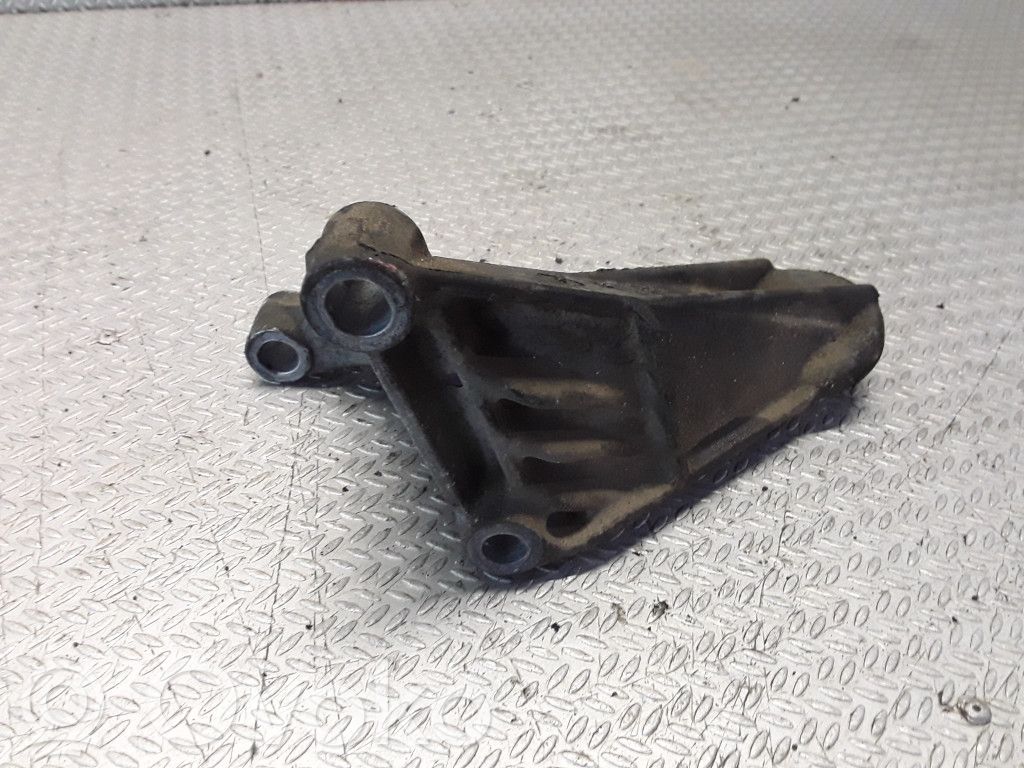 Volvo S70  V70  V70 XC Gearbox mounting bracket 