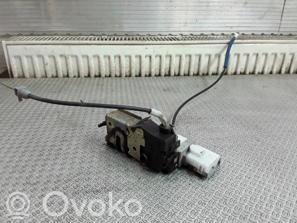 Peugeot 407 Takaoven lukko 