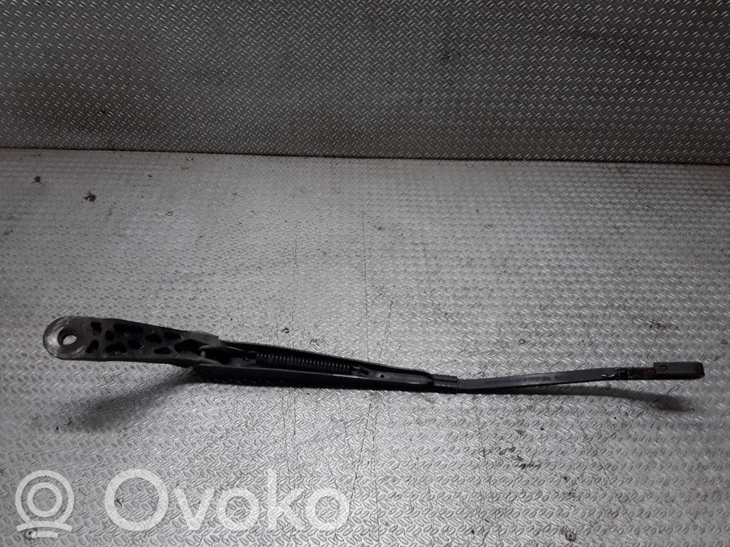 Front wiper blade arm   7M2955409