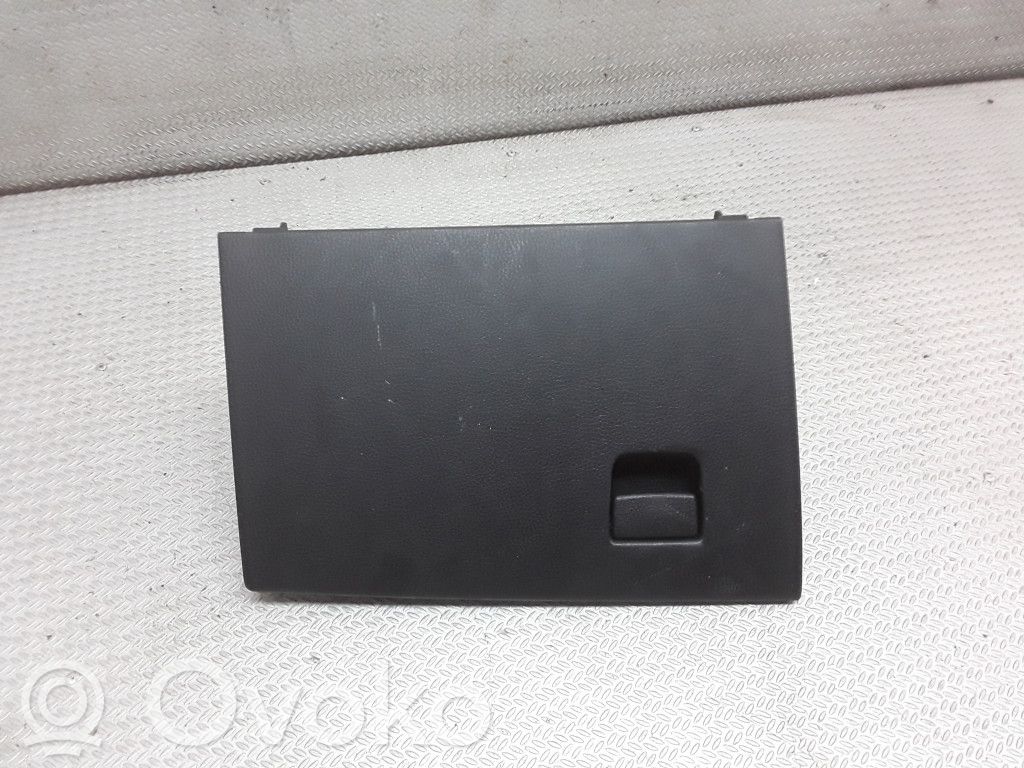Glove box set   3M71A06010AFW