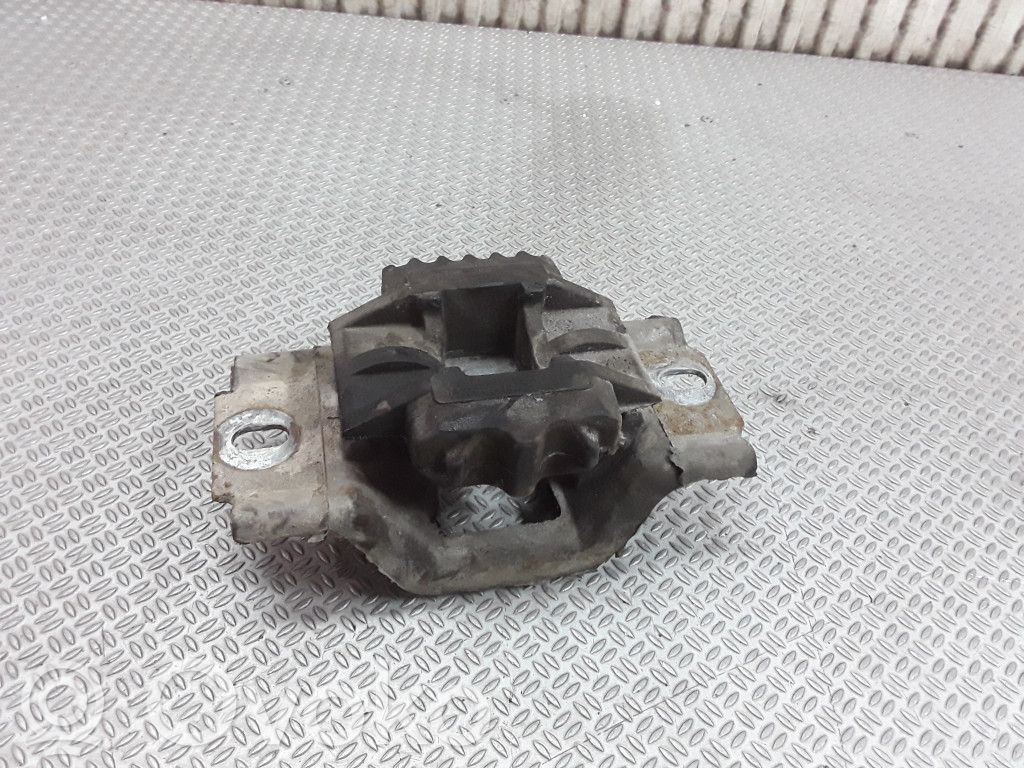 Mazda 2 Engine mount bracket 