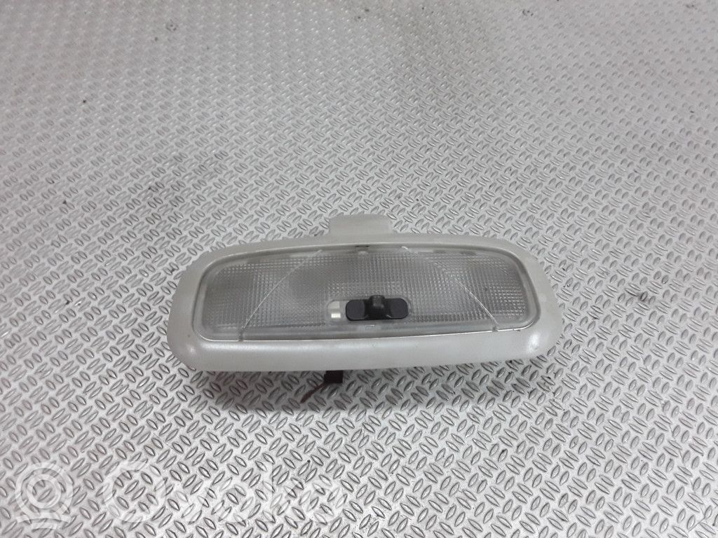 Etuistuimen valo   2S6A13776AB