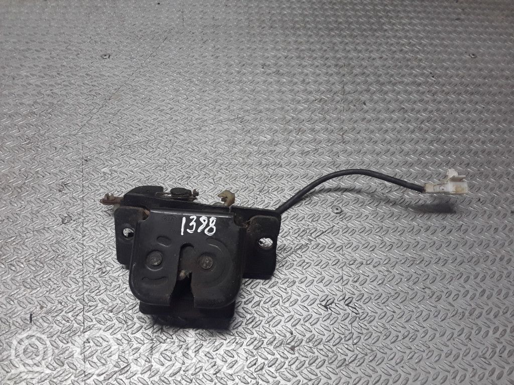 Tailgate/trunk/boot lock/catch/latch
