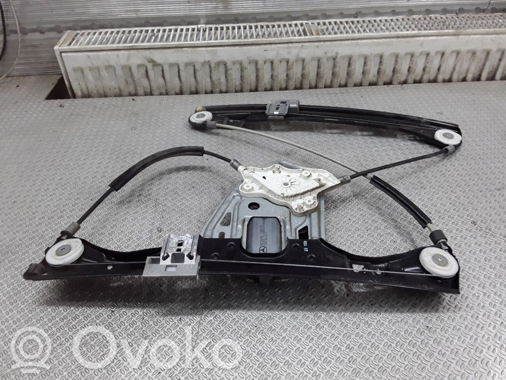 Mercedes-Benz C W203 Elektryczny podnośnik szyby drzwi przednich 