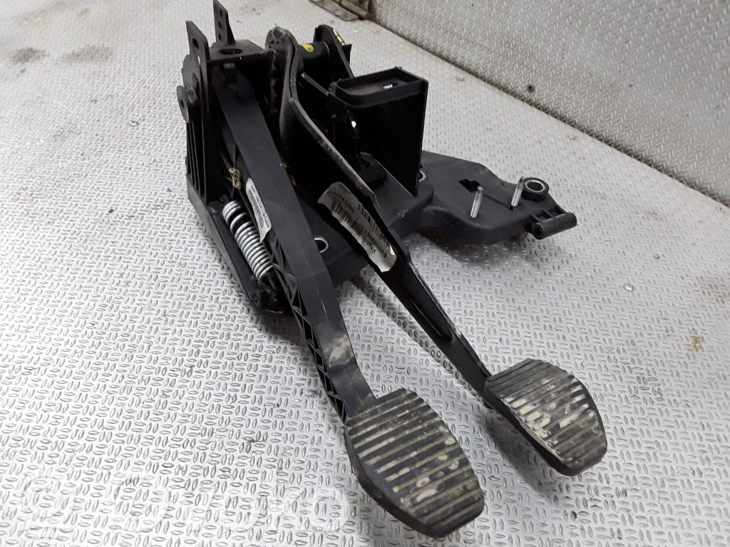 Pedal assembly   9654751280