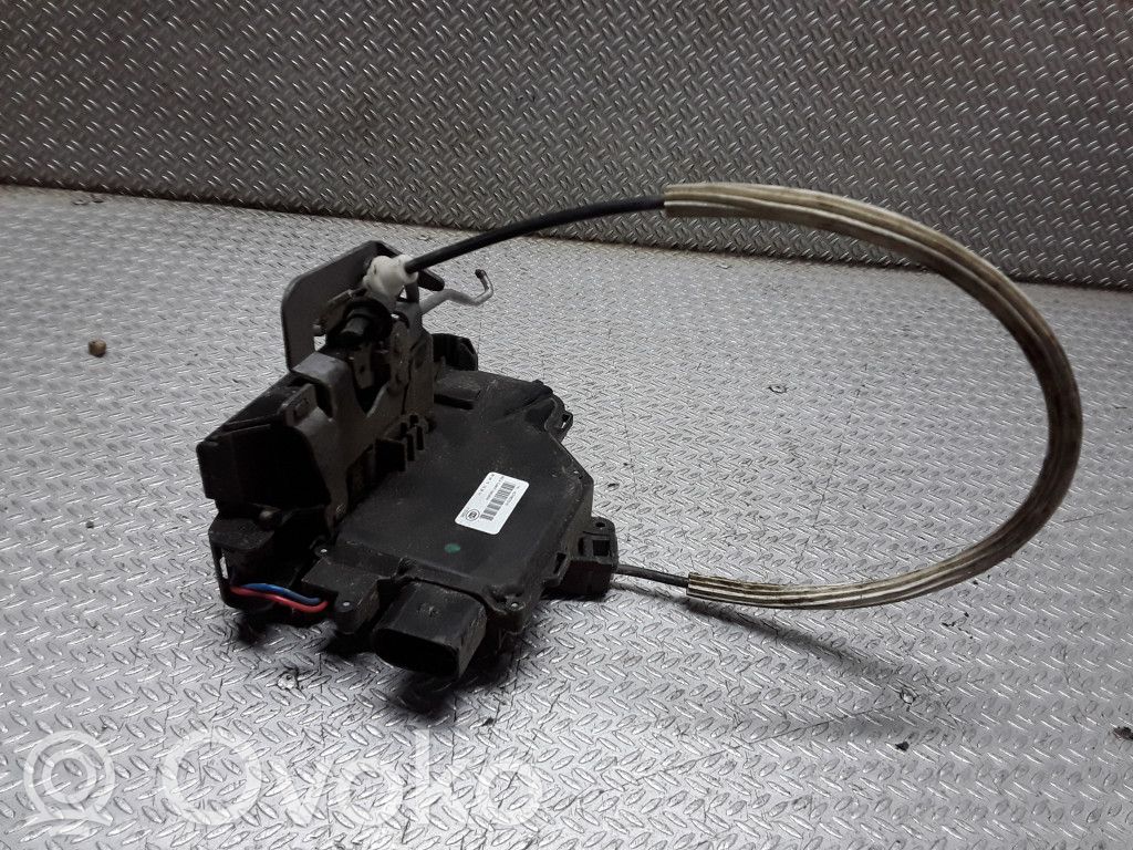 Audi A6 S6 C5 4B Front door lock 