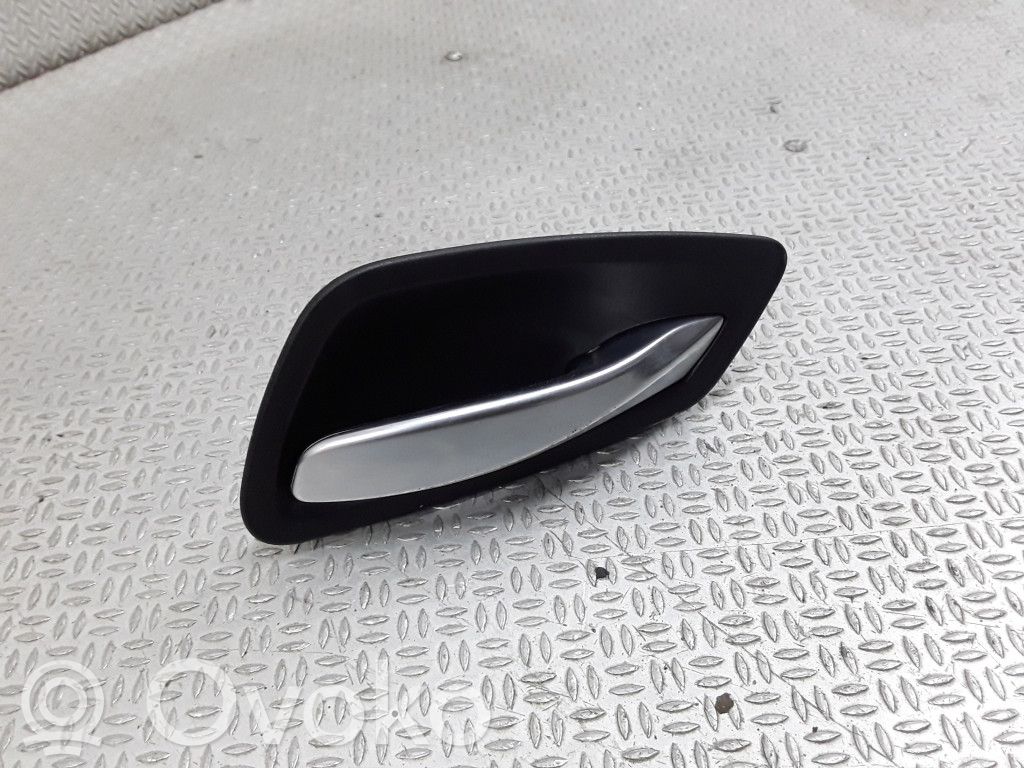 Poignée intérieure de porte arrière   7144546