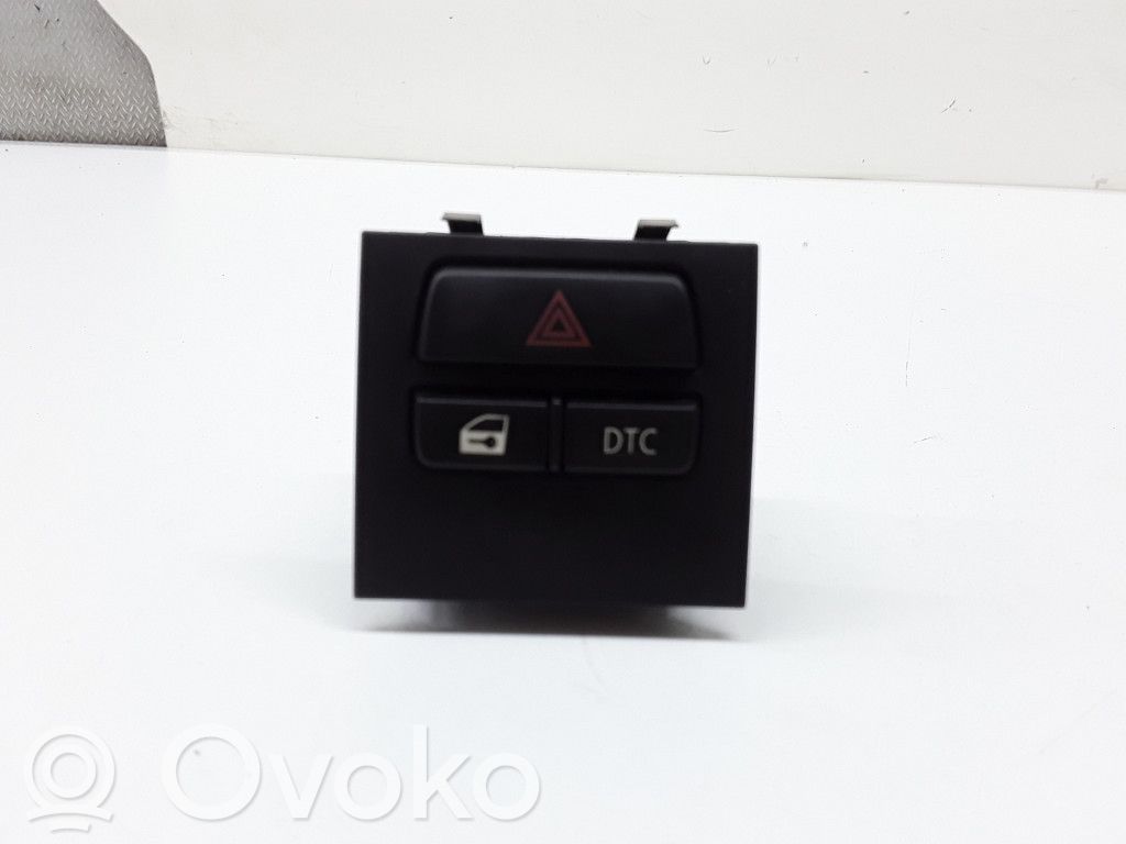 Hazard light switch   694565301