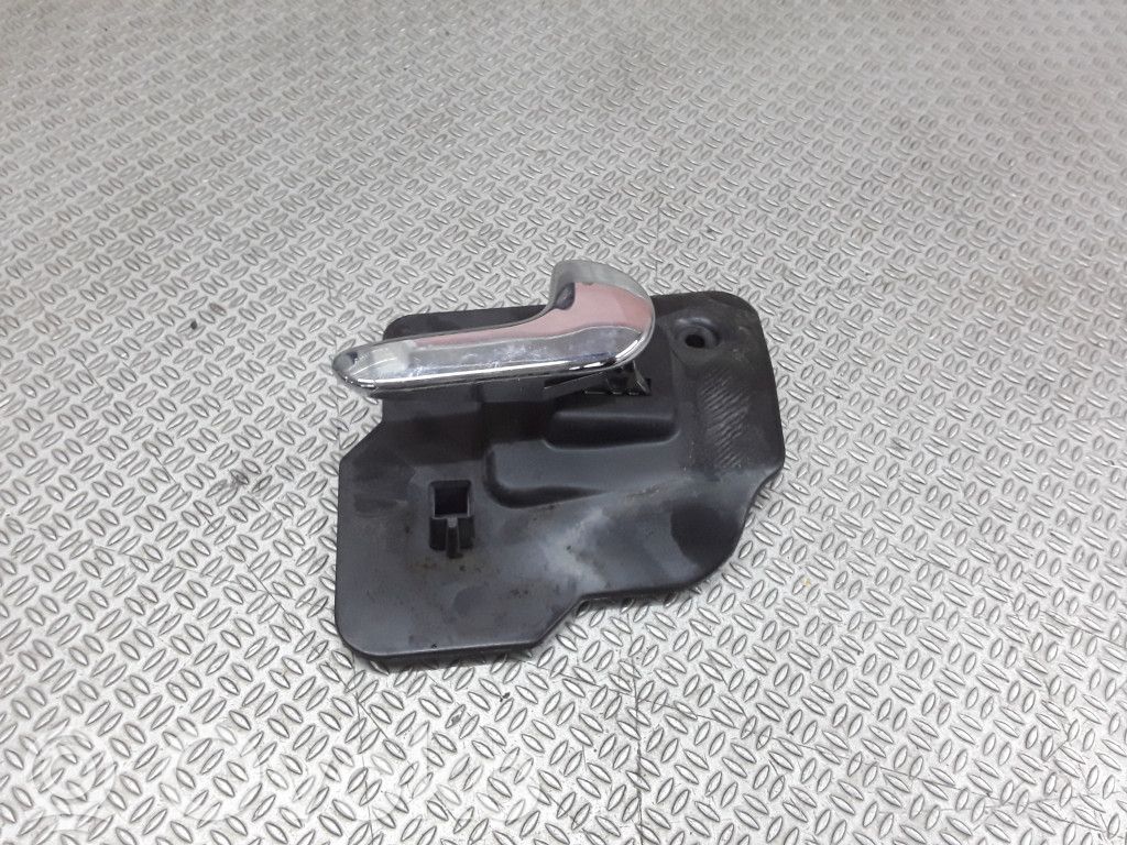 Manecilla interna puerta delantera   13121859