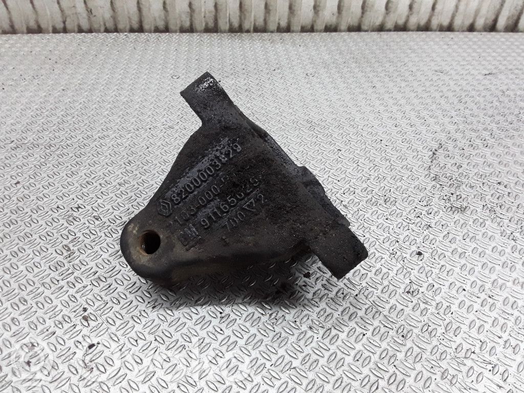 Renault Trafic II (X83) Engine mounting bracket 