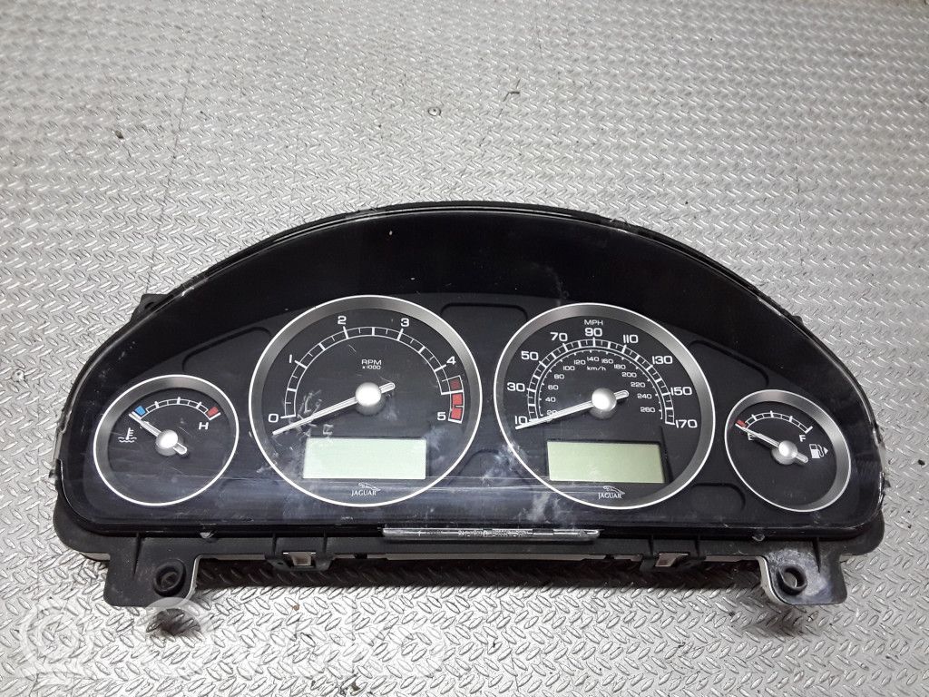 Speedometer (instrument cluster)   4R8F10841A