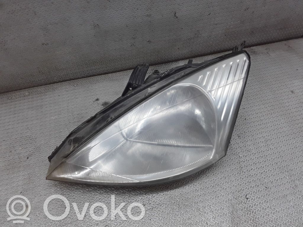 Ford Focus Headlight/headlamp 