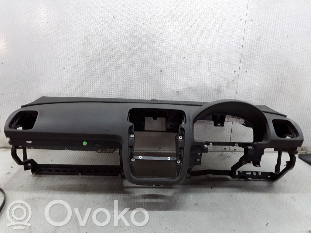 Panelė   1Q2858295A