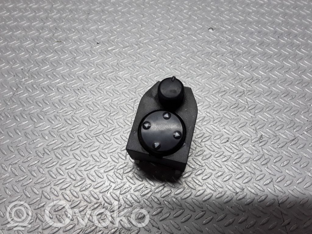Audi A8 S8 D2 4D Wing mirror switch 