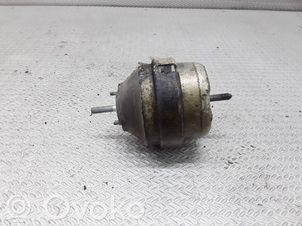 Audi A6 S6 C5 4B Engine mount bracket 