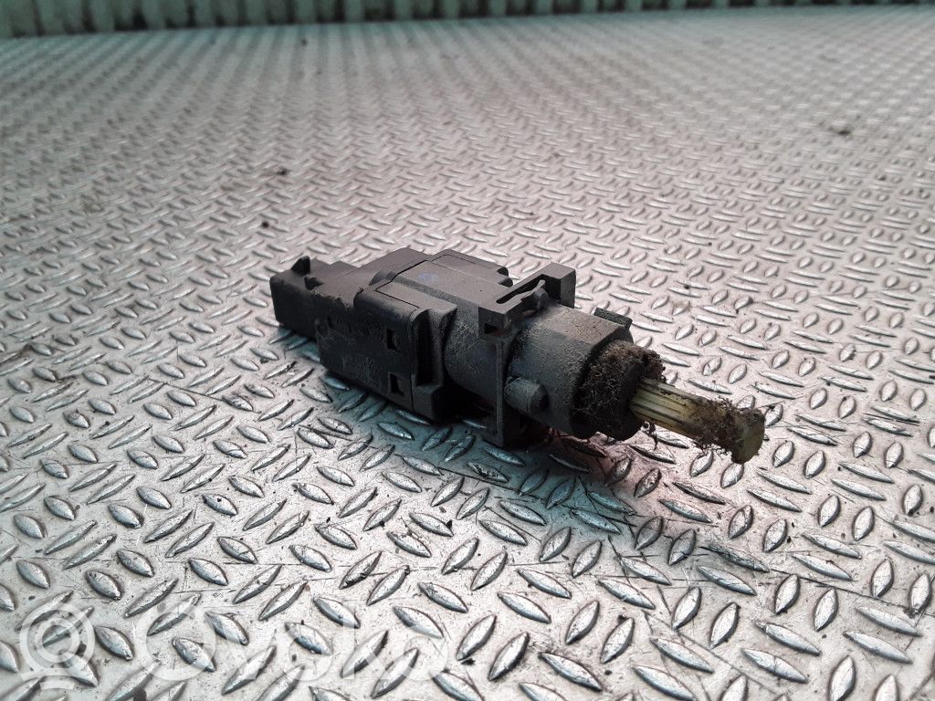 Sensor del pedal de embrague   46742976