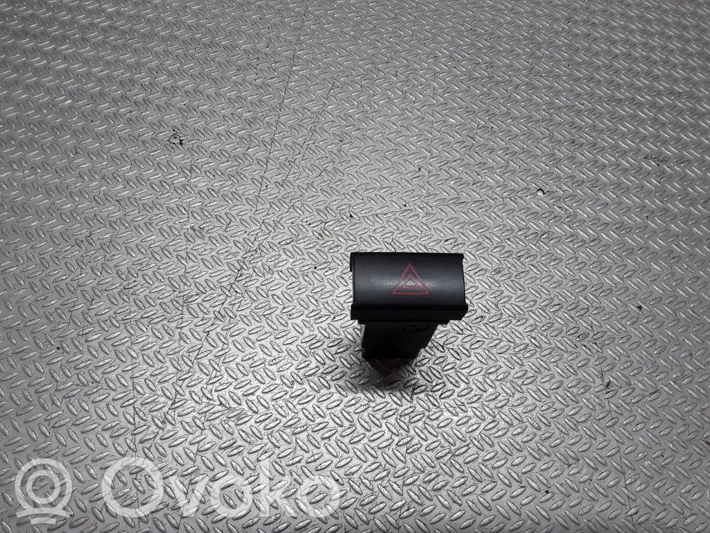 Hazard light switch   864W0140