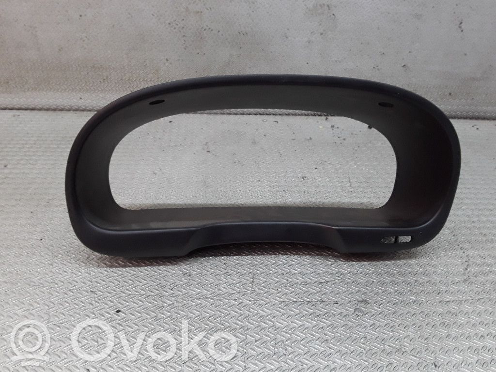 Moldura del panel   848312B000