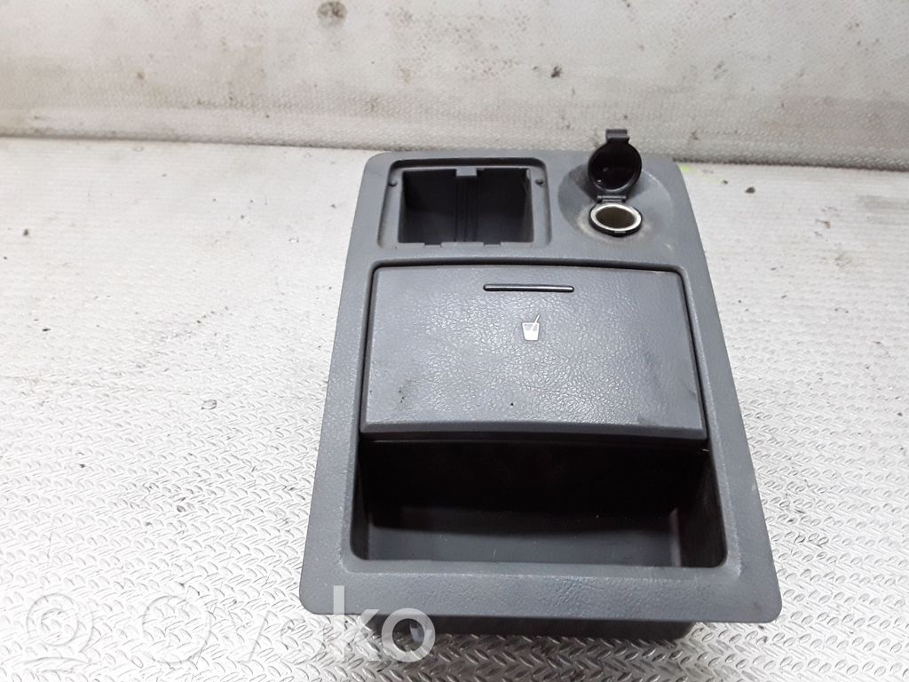 KIA Sorento Mukiteline takana 