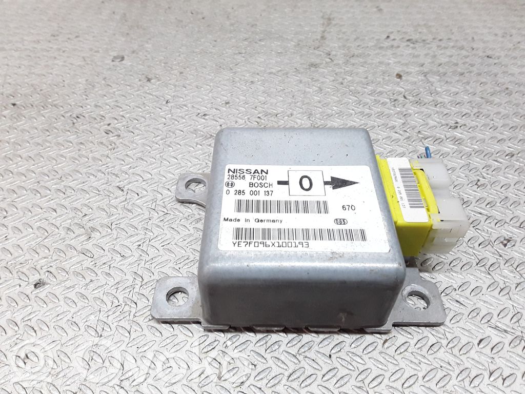 Nissan Terrano Airbag control unit/module 