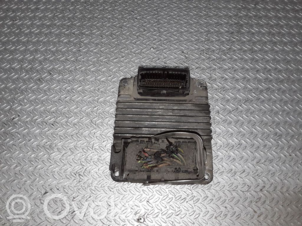 Unidad de control/módulo del motor   8973065751,12212819