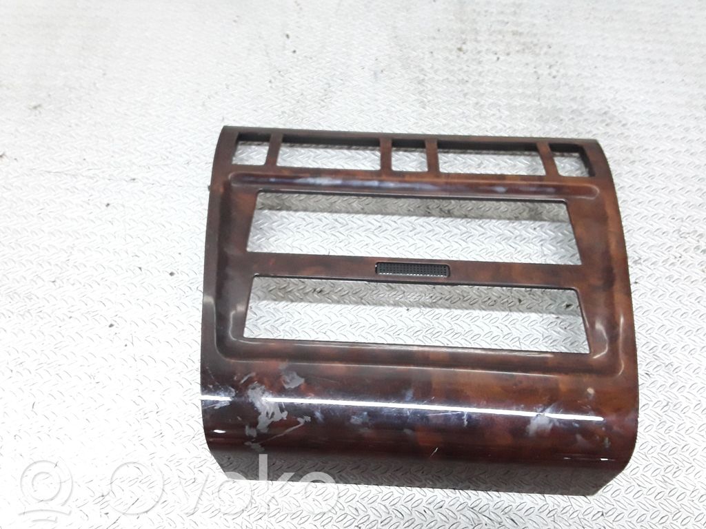 Audi A8 S8 D2 4D Radio/GPS head unit trim 