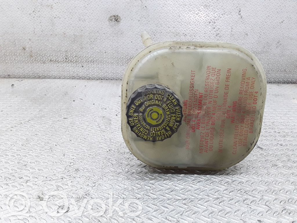 Bremžu šķidruma izplešanās tvertne   4D0611301F