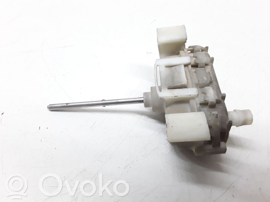 Audi A8 S8 D2 4D Fuel tank cap lock motor 