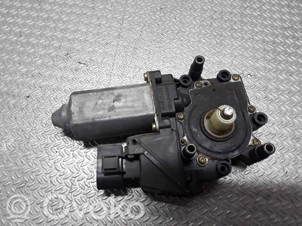 Audi A4 S4 B5 8D Silnik regulatora szyby drzwi przednich 