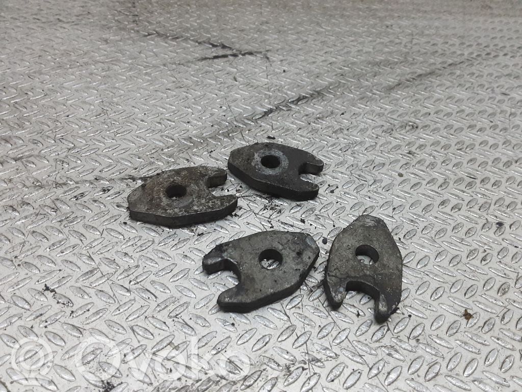 Abrazadera del inyector de combustible