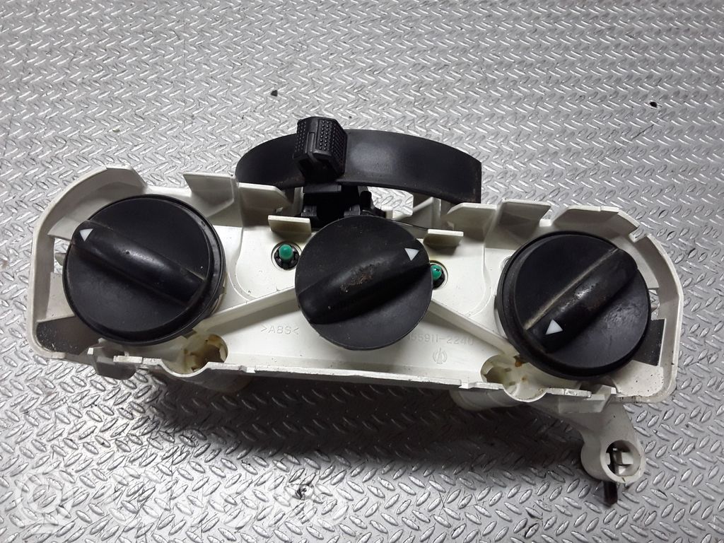 Climate control unit   1559112240