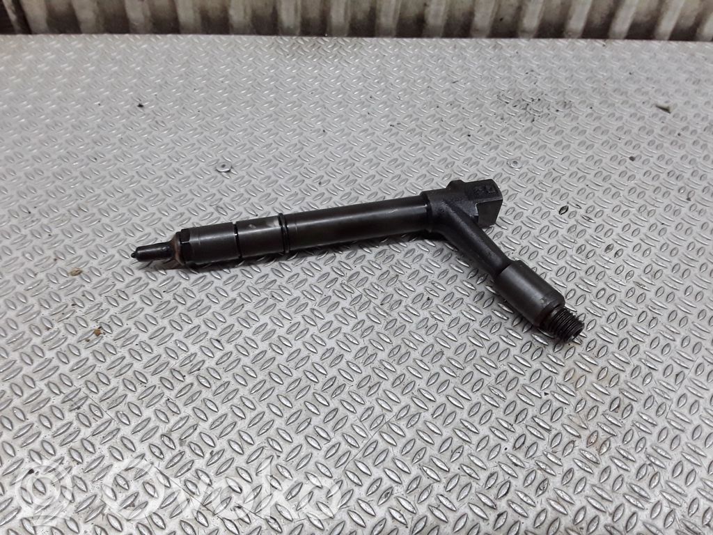 Injecteur de carburant   TJBB01901D