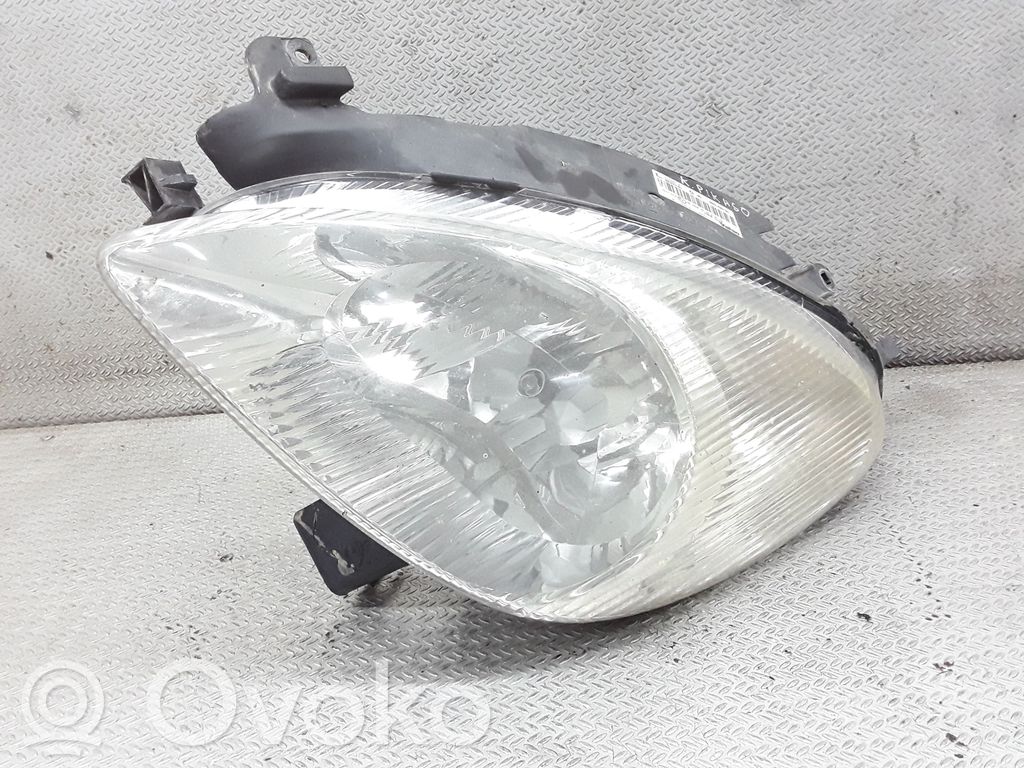 Citroen Xsara Picasso Lampa przednia 
