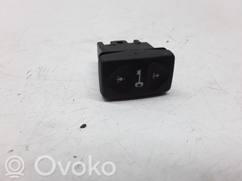 Land Rover Freelander Central locking switch button 